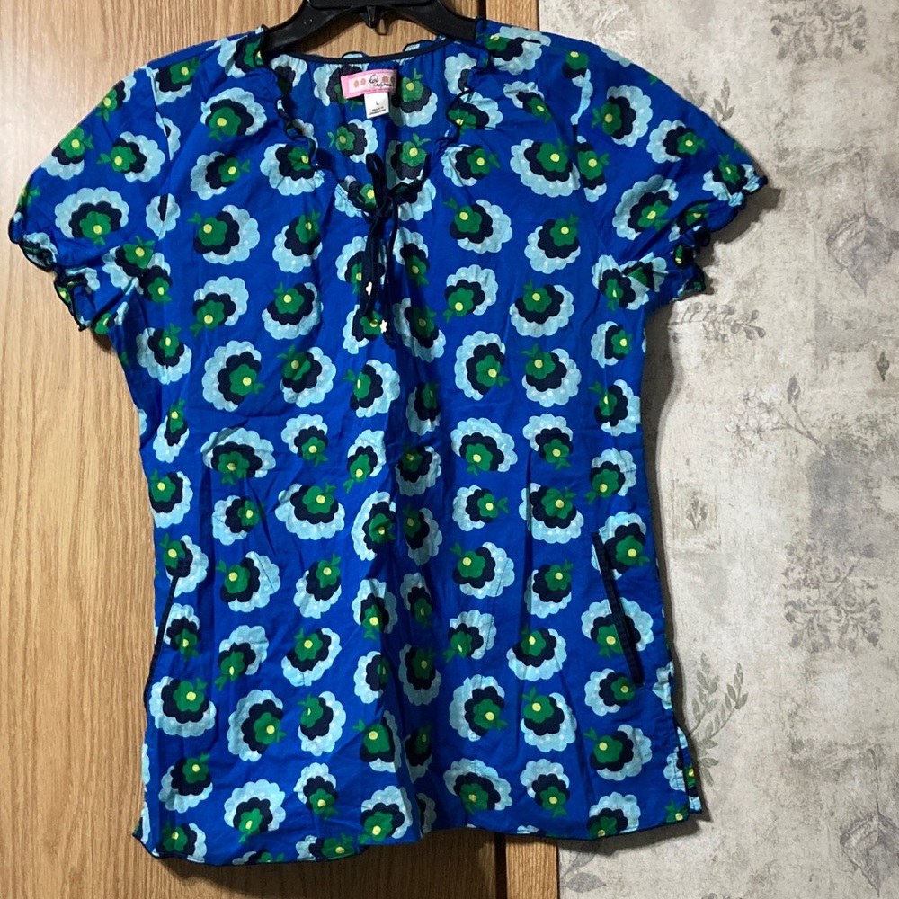 Koi by Kathy Peterson Size Large Blue and Green Floral Scrub Top